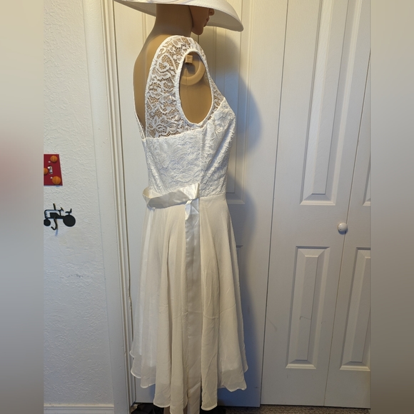 Bery love dress short with lace size M. - Picture 3 of 10